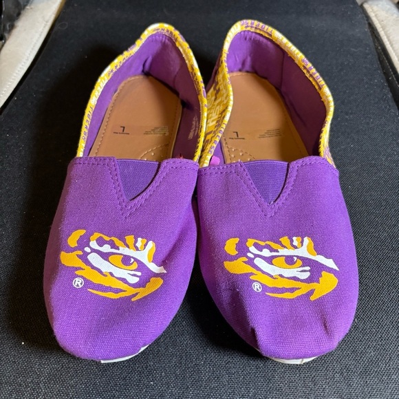 LSU Tigers Purple and Yellow Slip-On Shoes Size Large 8 - Picture 1 of 4